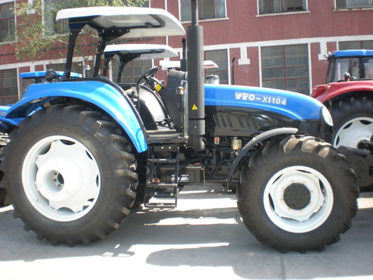 Tracteur de ferme d'entraînement à quatre roues de YTO X1104 4WD 110HP pour l'agriculture