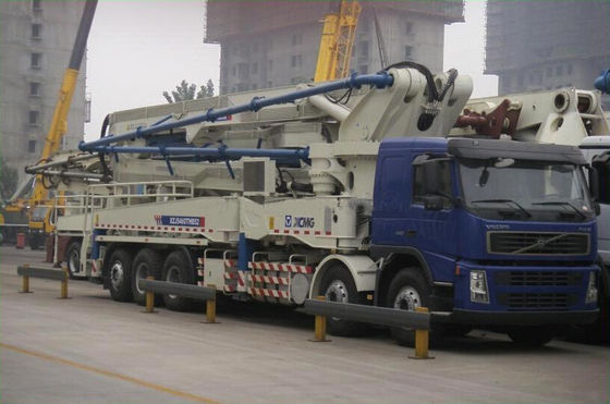 machines de construction de routes de camion de pompe concrète de 1800r/Min 52m
