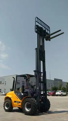 3.5 tonnes de chariot élévateur sur terrain accidenté avec moteur japonais