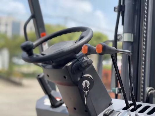 5 tonnes de chariot élévateur routier avec moteur japonais