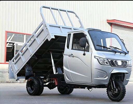 Scooter de fret à trois roues à moteur essence de 300 cm³ avec une capacité de charge de 1500 kg et un moteur refroidi par eau