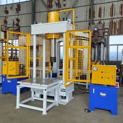 Machine de démontage de ressort de réglage d'excavatrice Komatsu, presse hydraulique sur table de travail mobile 200T, presse de goupille de chenille