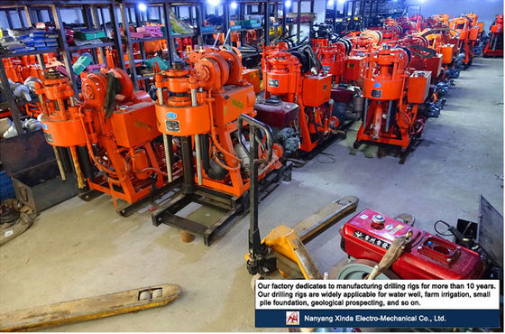 Exploitation géologique portable XY-1A-4H Forage 150m alimentation hydraulique Roche machine à noyau moteur diesel intégré pompe à boue pour la montagne et de la plaine de construction d'enquête